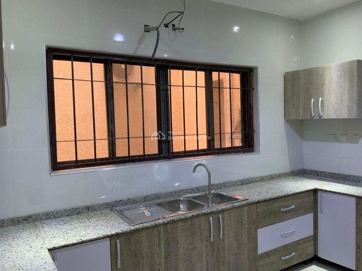 Luxury and Clean 3 Bedroom Apartment with Bq, Guzape District, Abuja, Flat / Apartment for Rent