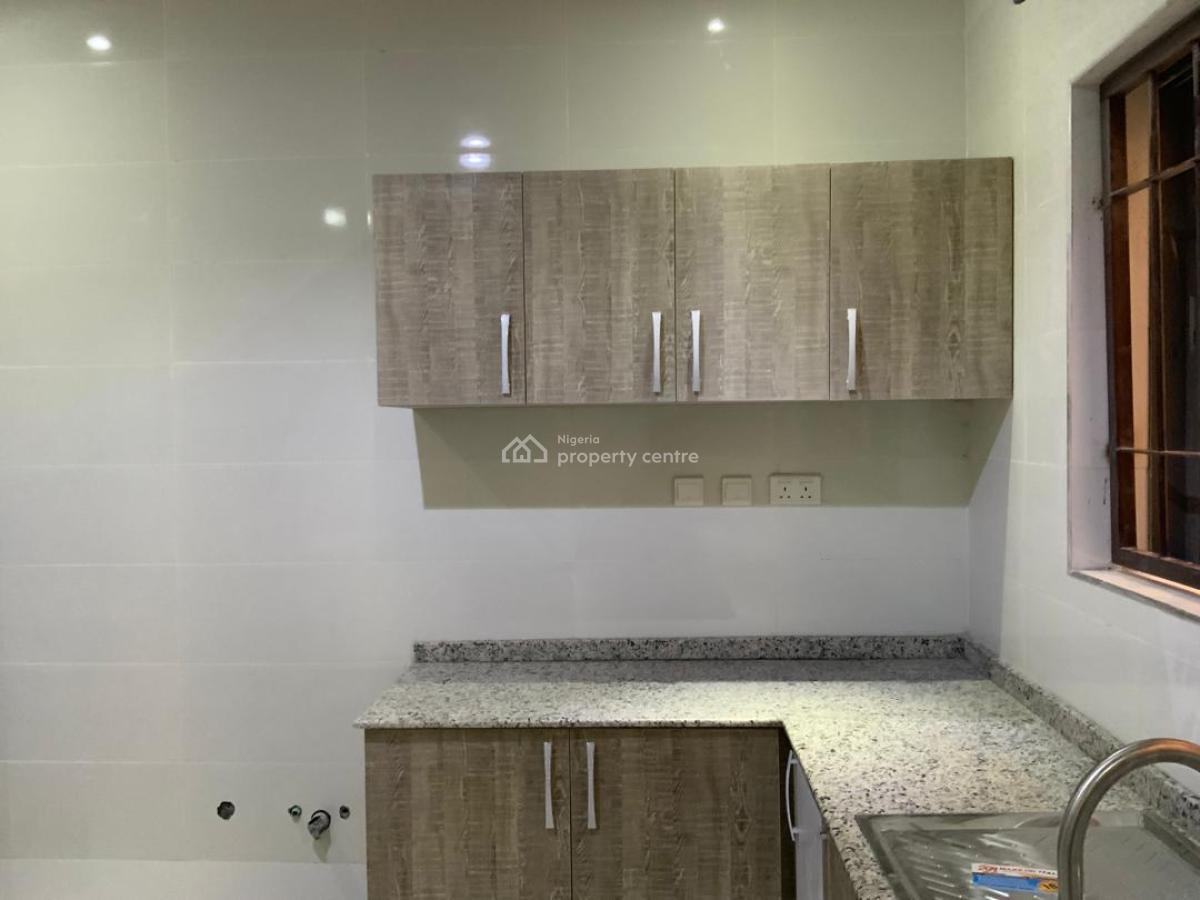 Luxury and Clean 3 Bedroom Apartment with Bq, Guzape District, Abuja, Flat / Apartment for Rent