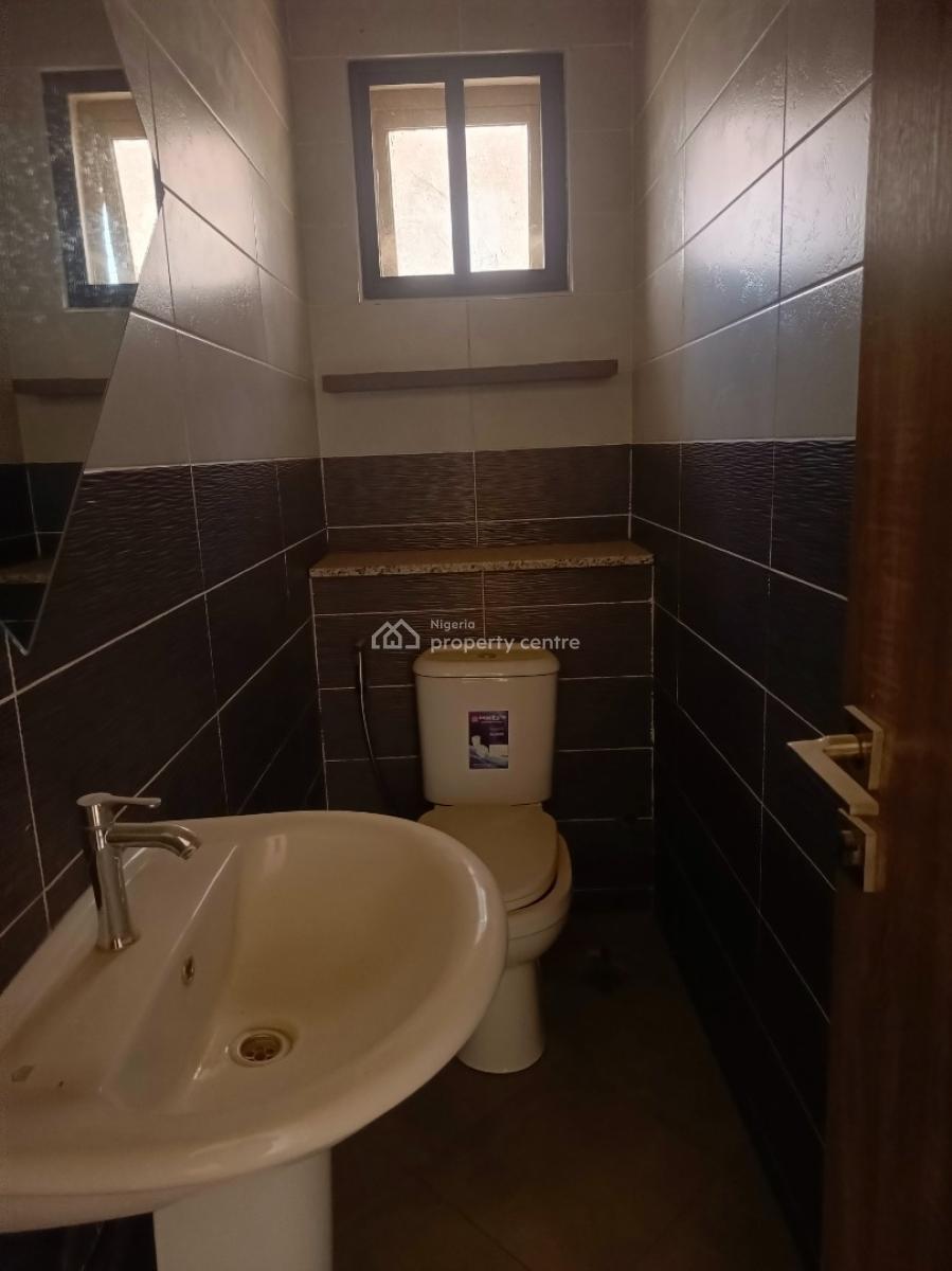 Luxury and Clean Serviced 3 Bedroom Apartment with Bq, Guzape District, Abuja, Flat / Apartment for Rent