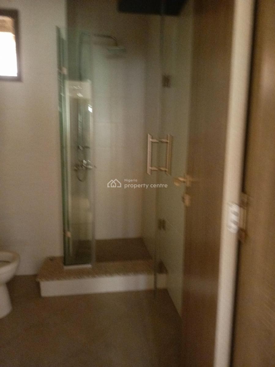 Luxury and Clean Serviced 3 Bedroom Apartment with Bq, Guzape District, Abuja, Flat / Apartment for Rent