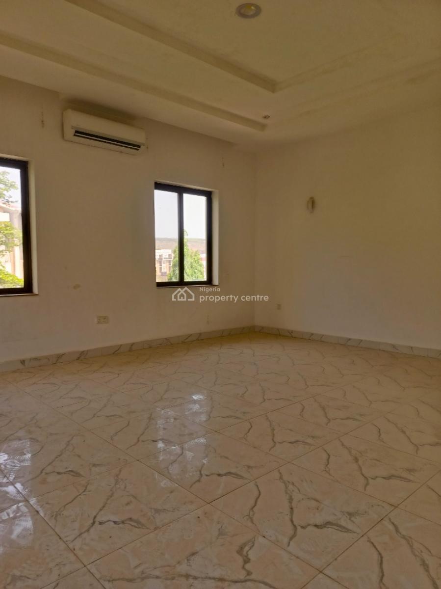 Luxury and Clean Serviced 3 Bedroom Apartment with Bq, Guzape District, Abuja, Flat / Apartment for Rent