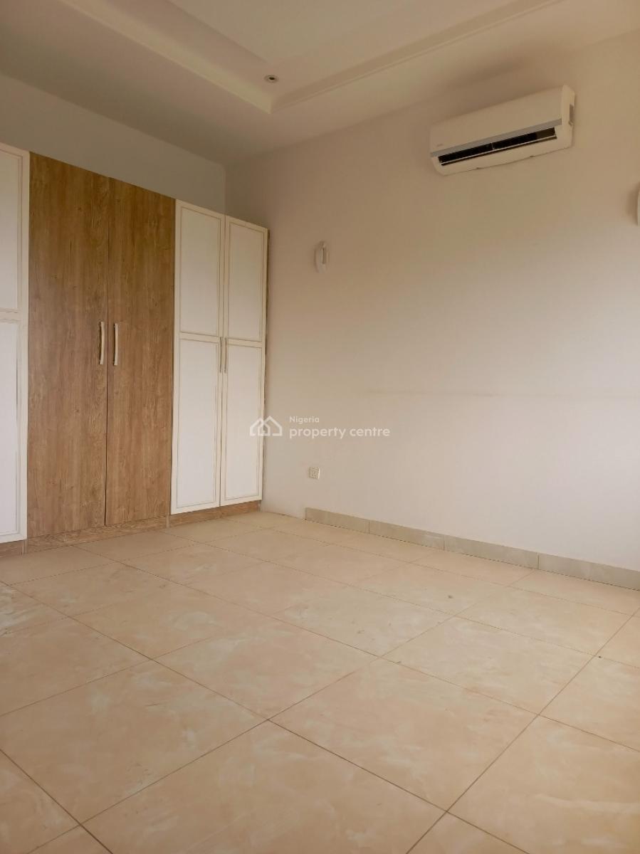 Luxury and Clean Serviced 3 Bedroom Apartment with Bq, Guzape District, Abuja, Flat / Apartment for Rent