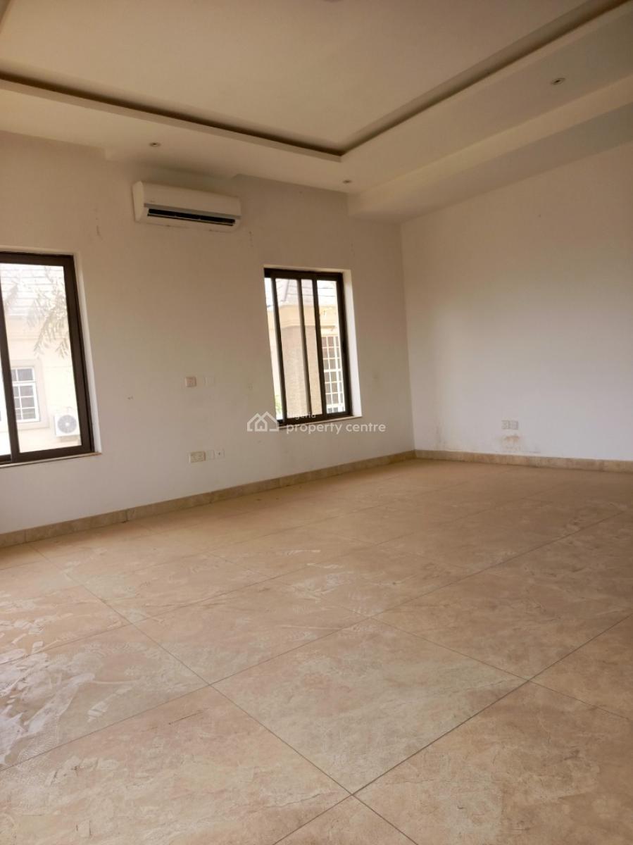 Luxury and Clean Serviced 3 Bedroom Apartment with Bq, Guzape District, Abuja, Flat / Apartment for Rent