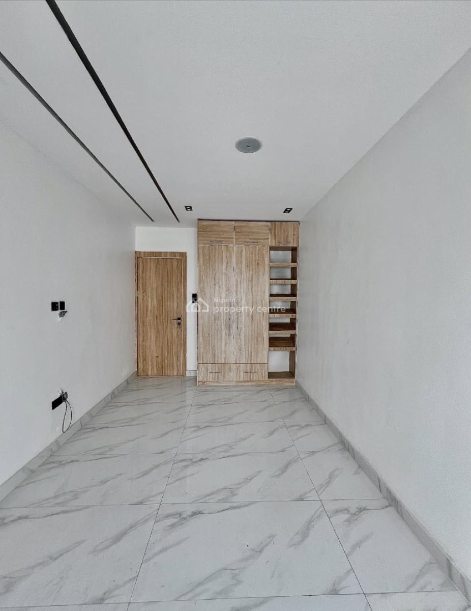 Fully Serviced 2 Bedroom Detached Duplex with Bq, Lekki Phase 1, Lekki Phase 1, Lekki, Lagos, Block of Flats for Sale