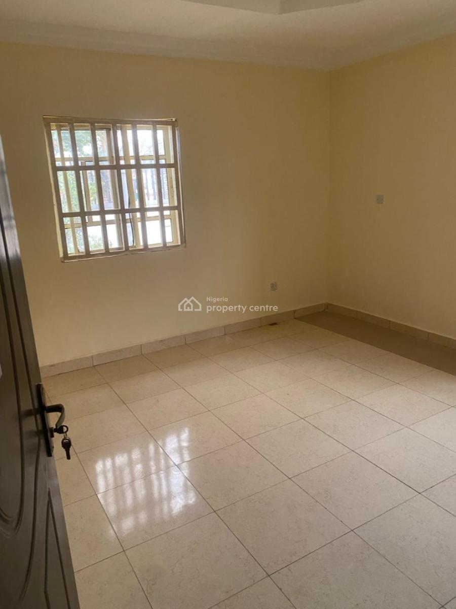 Luxury 3 Bedrooms Bungalow in an Estate, Gaduwa, Abuja, Detached Bungalow for Rent