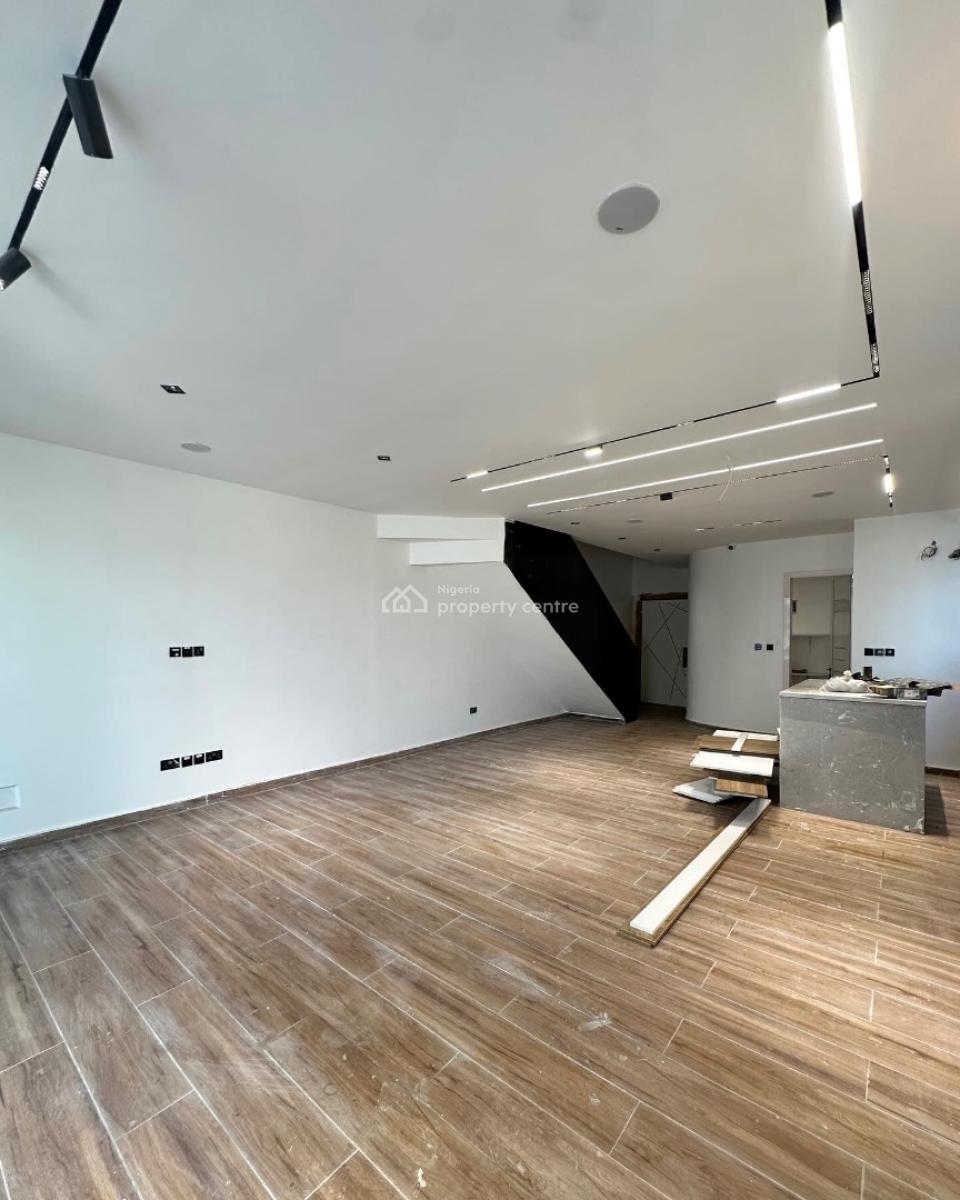 Fully Serviced 2 Bedroom Maisonette with Pool & Gym, 2 Bedroom Maisonette for Rent, Lekki Phase 1, Lekki, Lagos, Flat / Apartment for Rent