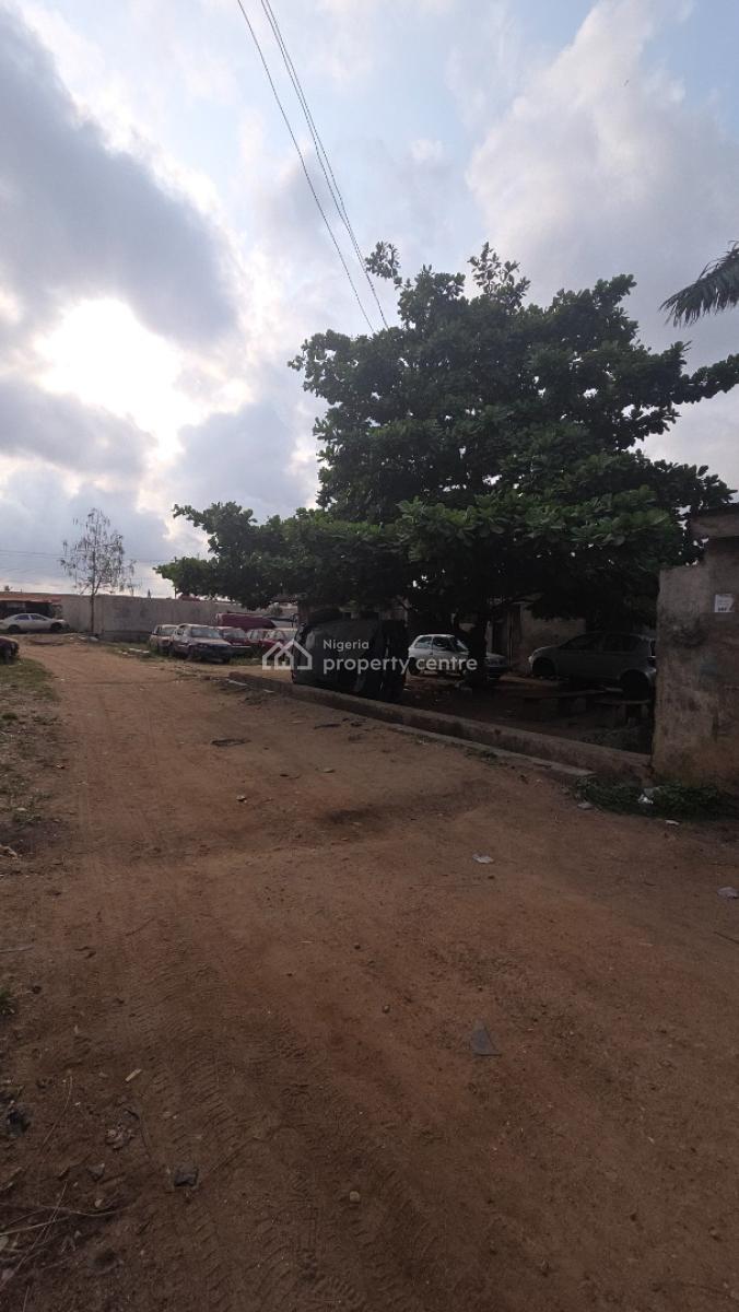Prime Commercial Parcel of Land, Oladipo Layout, Just 2nd Plot From The Ojo - Iwo Road Expressway, Ibadan, Oyo, Land for Sale