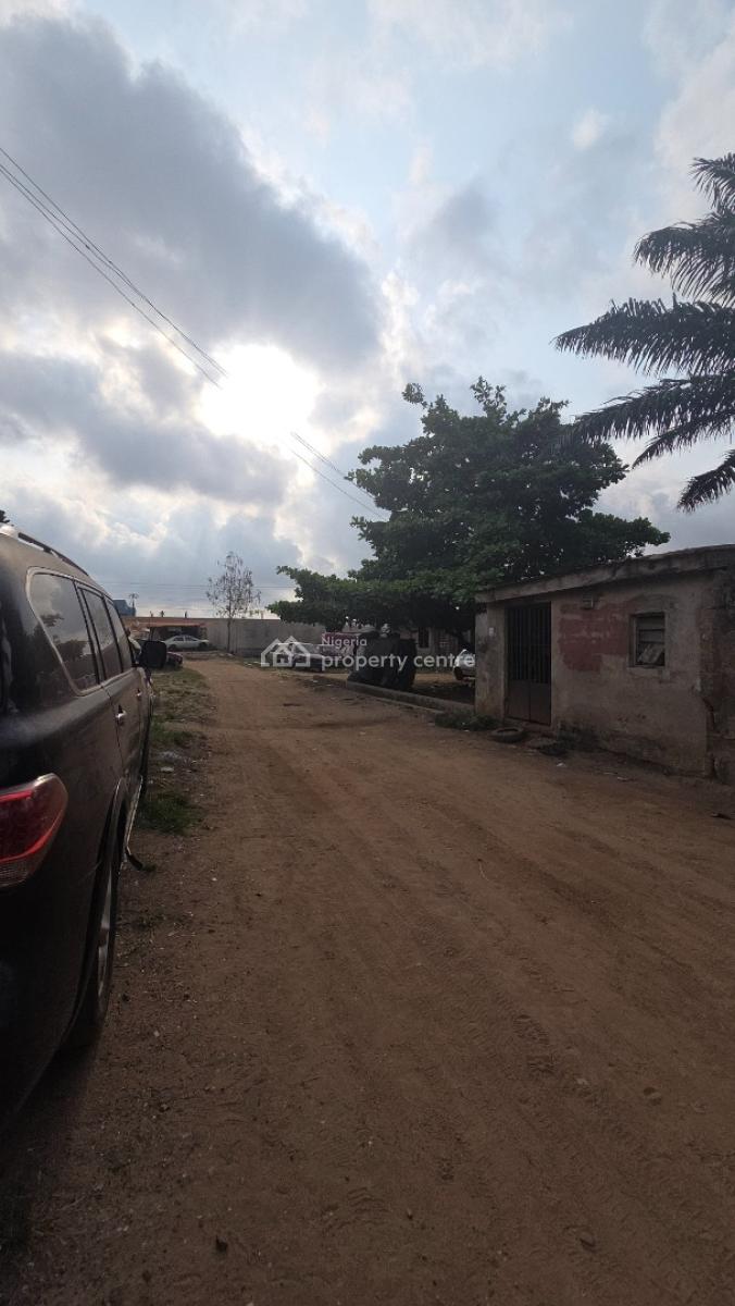 Prime Commercial Parcel of Land, Oladipo Layout, Just 2nd Plot From The Ojo - Iwo Road Expressway, Ibadan, Oyo, Land for Sale