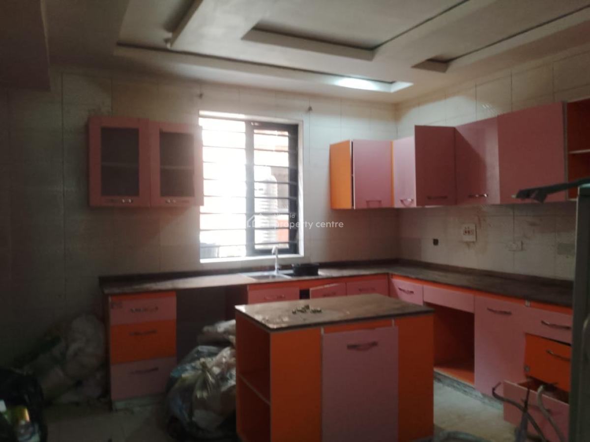 4-bedroom Terraced Duplex (2 Floors), Osapa, Lekki, Lagos, Terraced Duplex for Rent