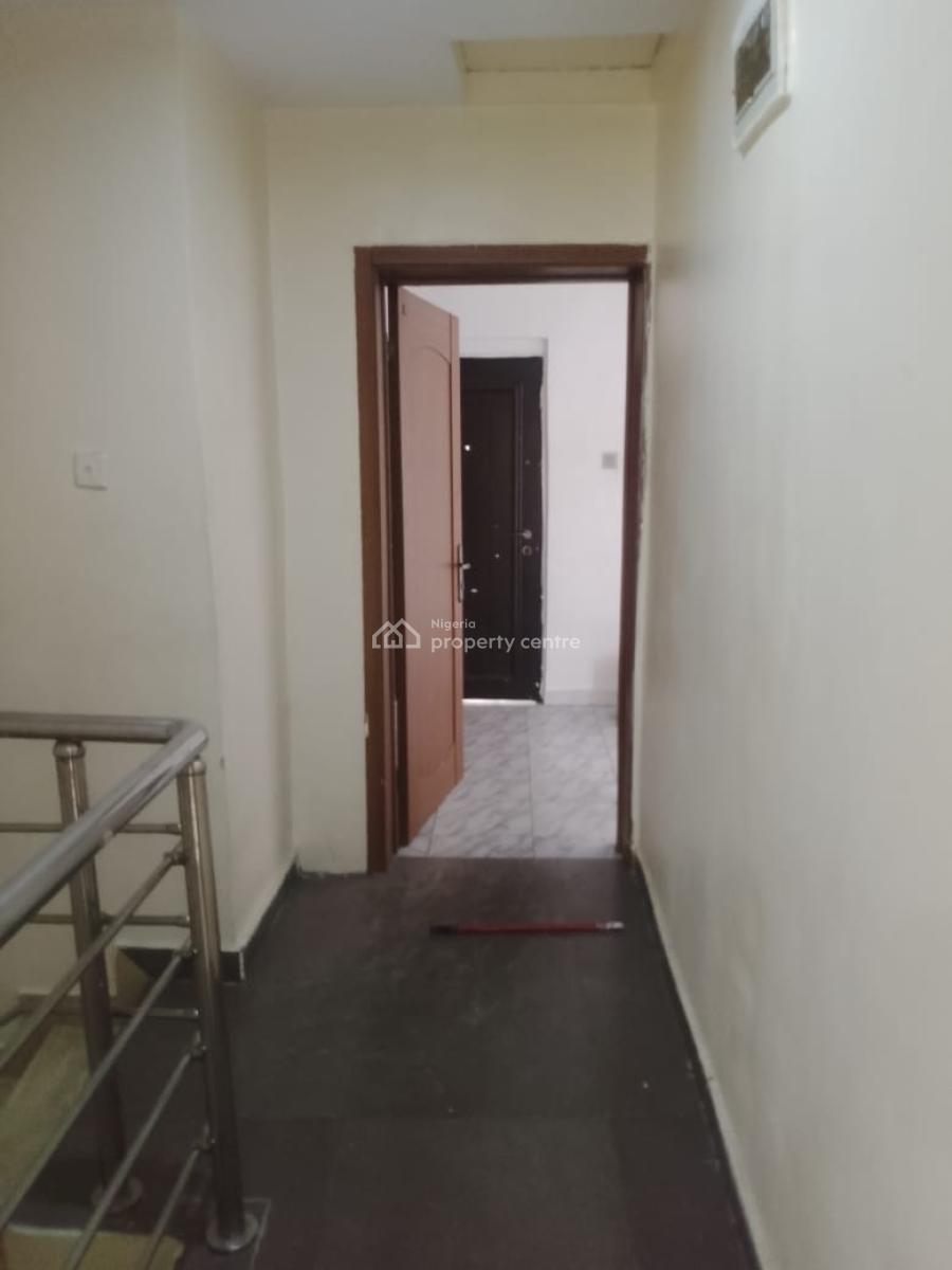 4-bedroom Terraced Duplex (2 Floors), Osapa, Lekki, Lagos, Terraced Duplex for Rent