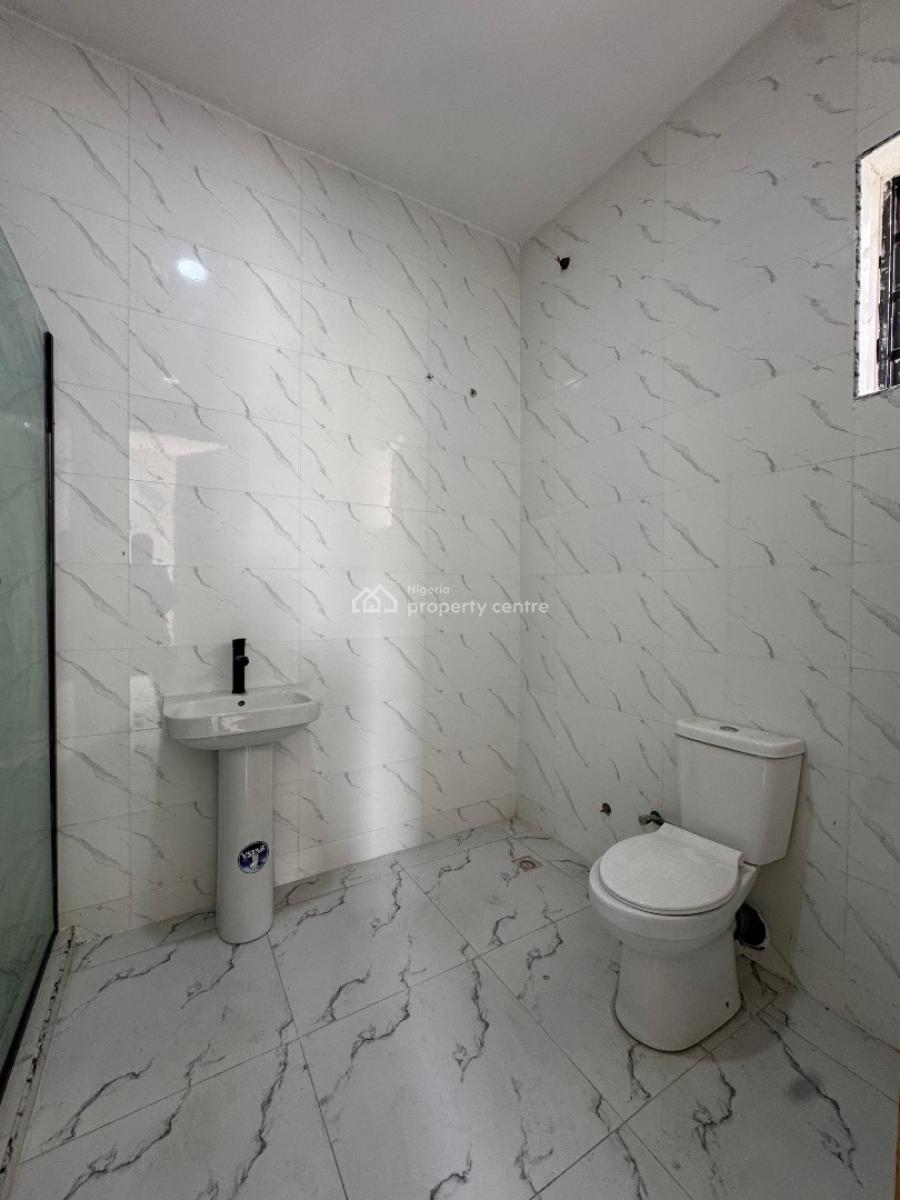 Fully Serviced and Spacious 4 Bedroom Duplex with Bq on 2 Floors, Orchid Road Laxis, Lekki, Lagos, Detached Duplex for Sale