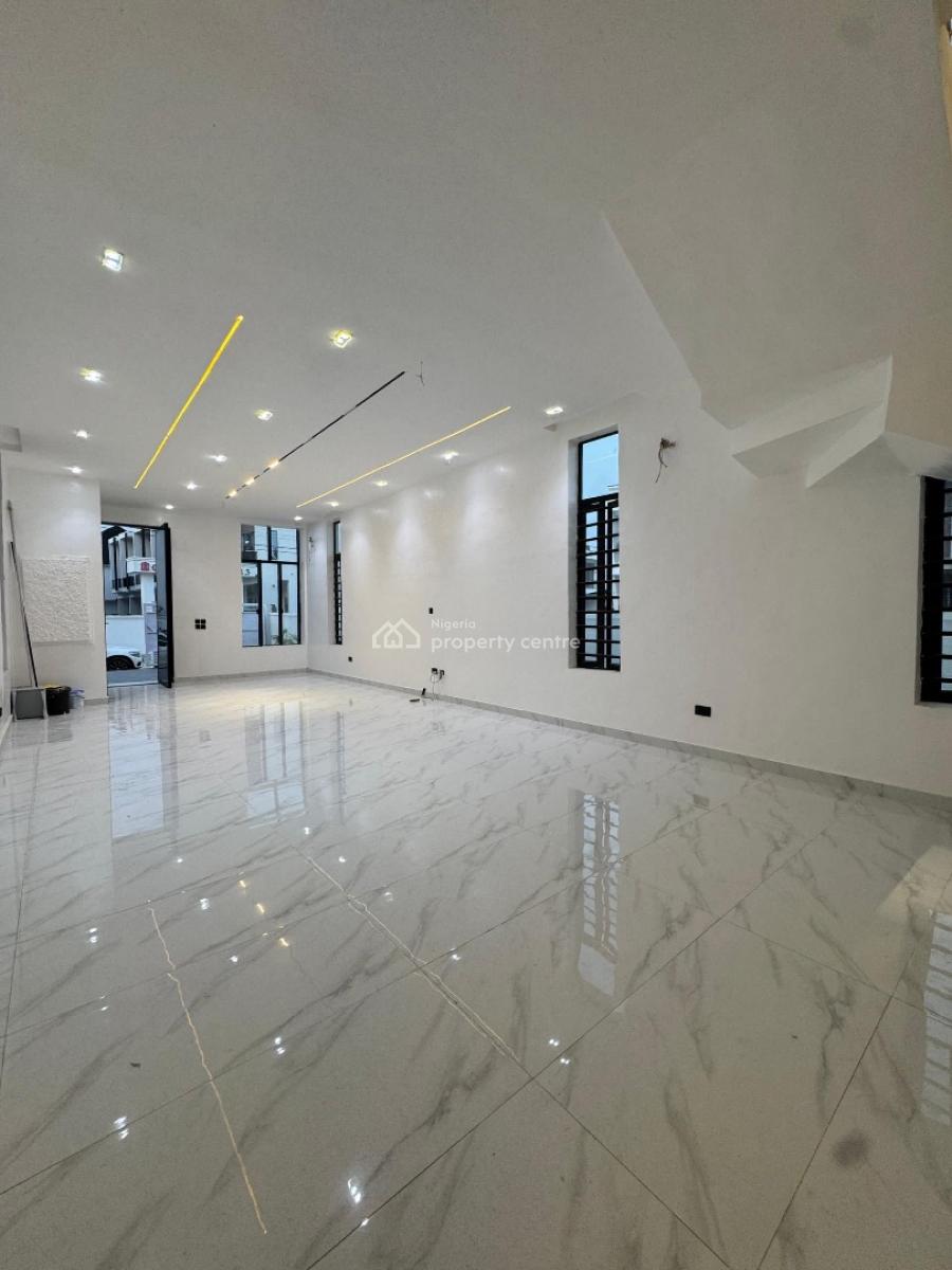 Self Serviced  Luxury 5  Bedroom Duplex with a Pool, Ikota, Lekki, Lagos, Detached Duplex for Sale