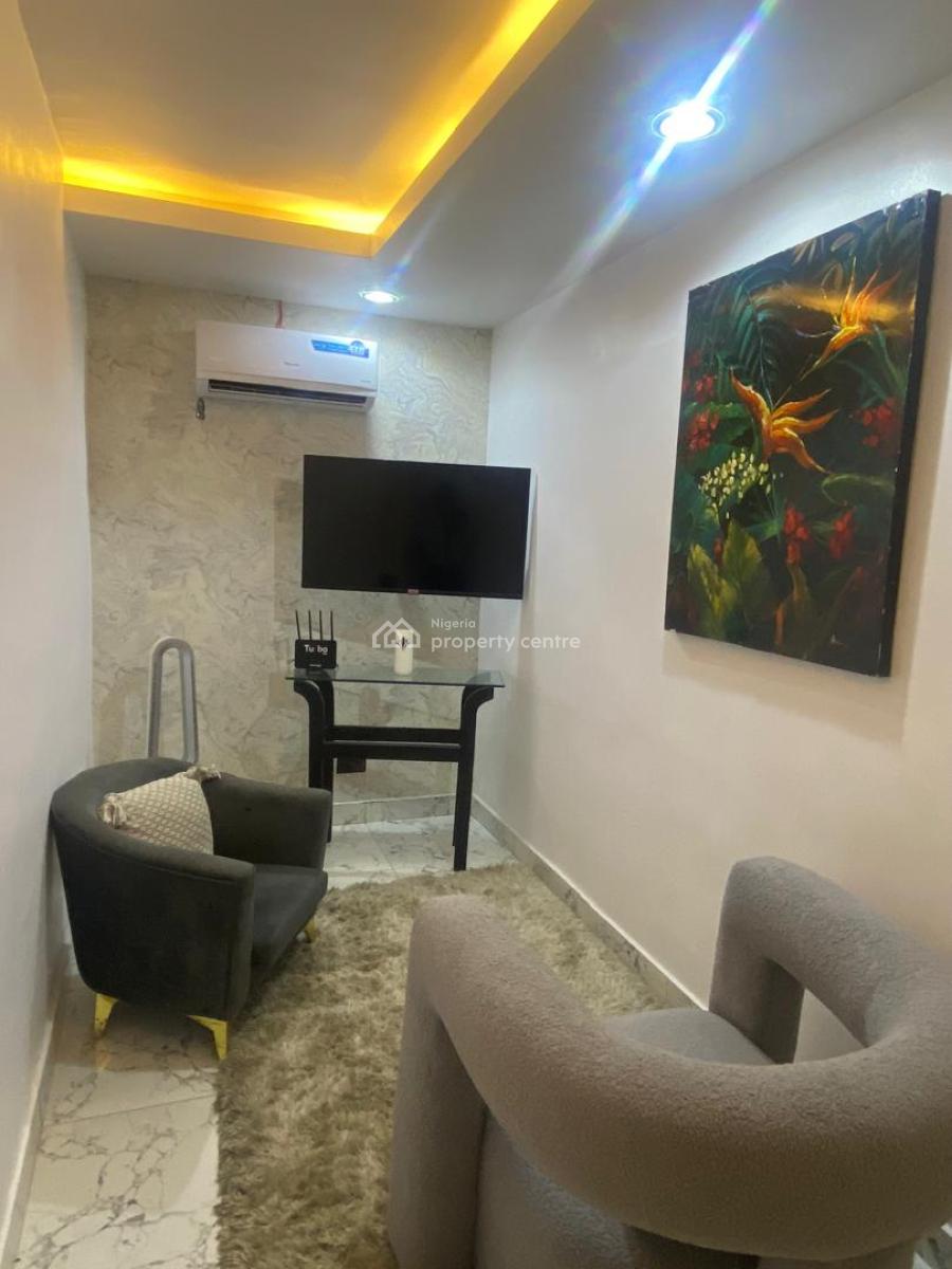 One Bedroom Apartment, Lekki Phase 1, Lekki, Lagos, Flat / Apartment for Rent