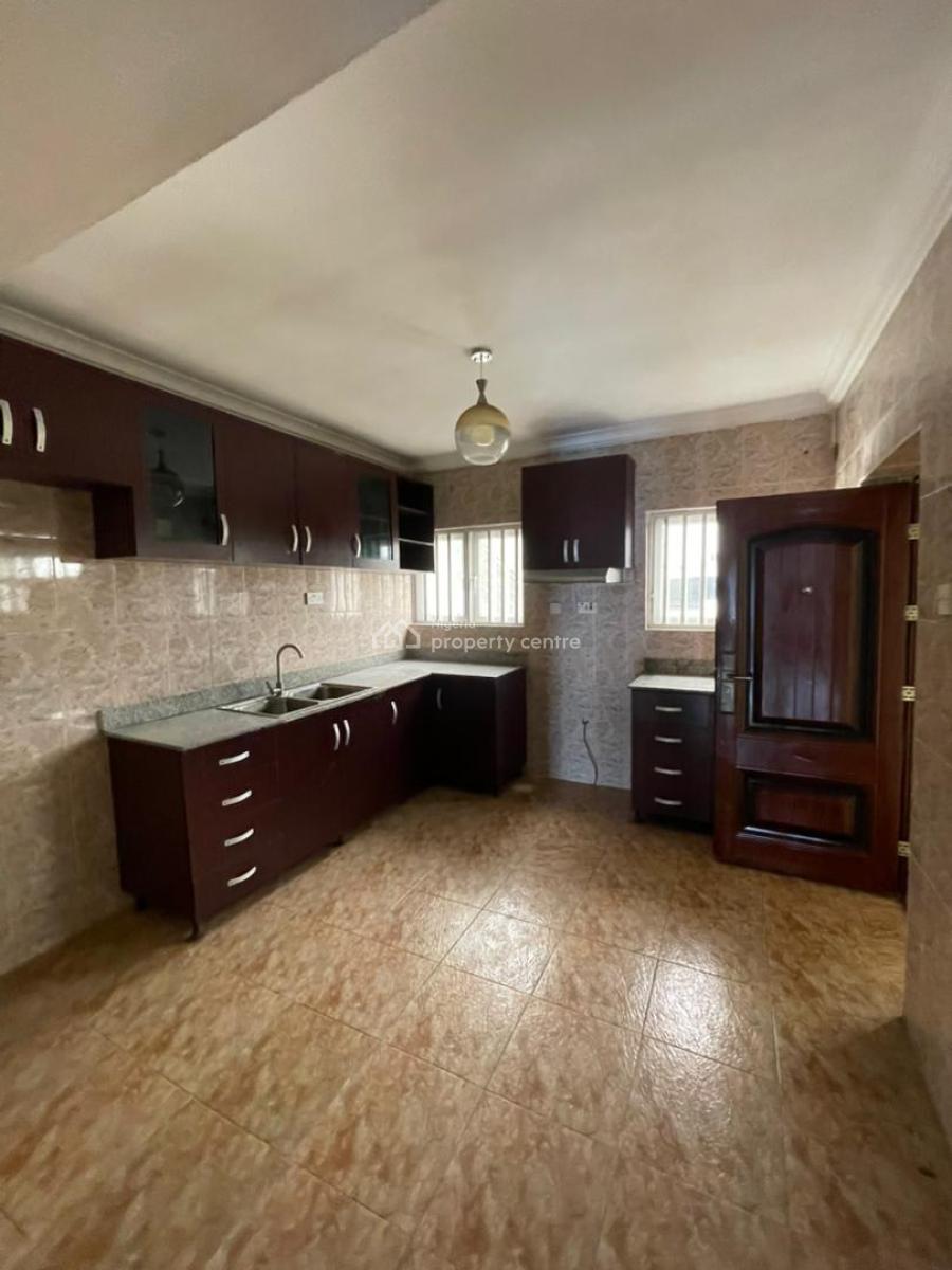 Serviced 3 Bedroom En-suite Flat with Fitted Kitchen Heat Extractor/ca, Lekki Phase 1, Lekki, Lagos, Flat / Apartment for Rent