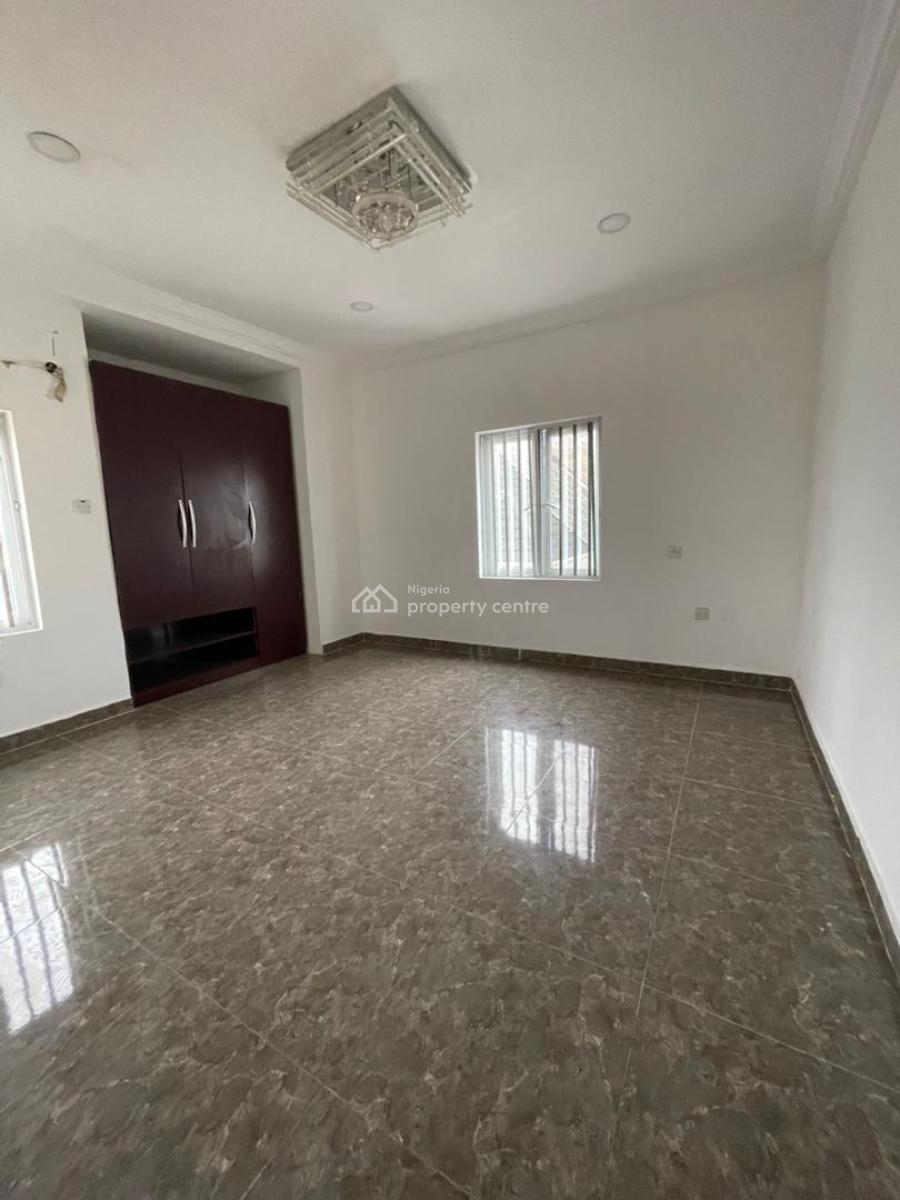Serviced 3 Bedroom En-suite Flat with Fitted Kitchen Heat Extractor/ca, Lekki Phase 1, Lekki, Lagos, Flat / Apartment for Rent