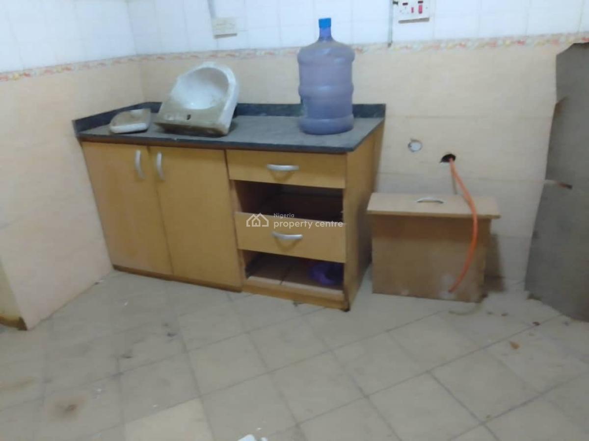 Spacious 3bedroom Apartment, Lekki Phase 1, Lekki, Lagos, Flat / Apartment for Rent