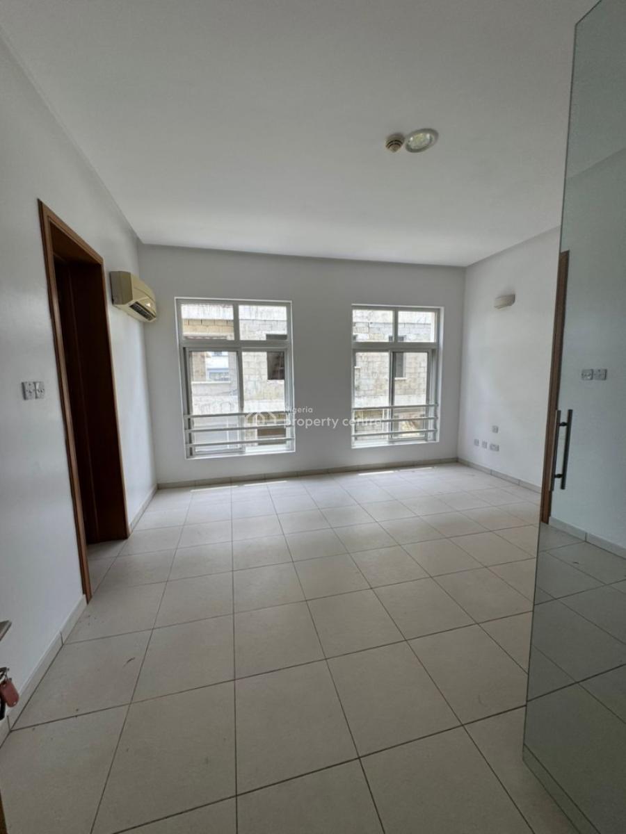 Spacious 3 Bedroom Flat with a Bq Located in Banana Island, Residential Area, Banana Island, Ikoyi, Lagos, Flat / Apartment for Rent