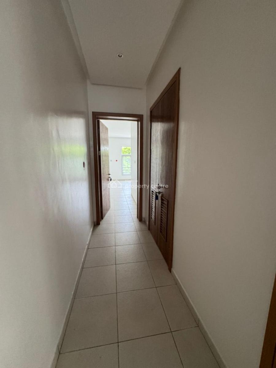 Spacious 3 Bedroom Flat with a Bq Located in Banana Island, Residential Area, Banana Island, Ikoyi, Lagos, Flat / Apartment for Rent