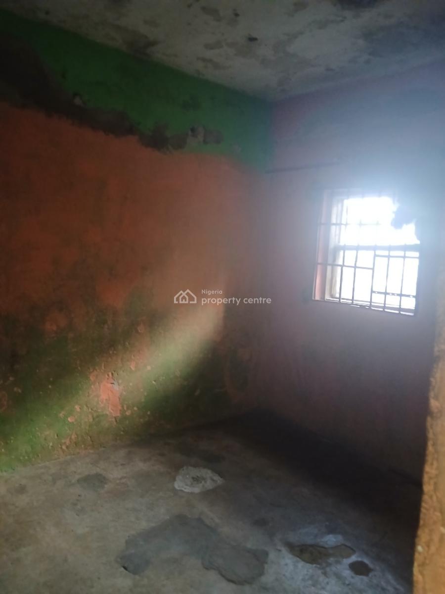 Decent Spacious Self Contain, Yaba, Lagos, Self Contain (single Rooms) for Rent