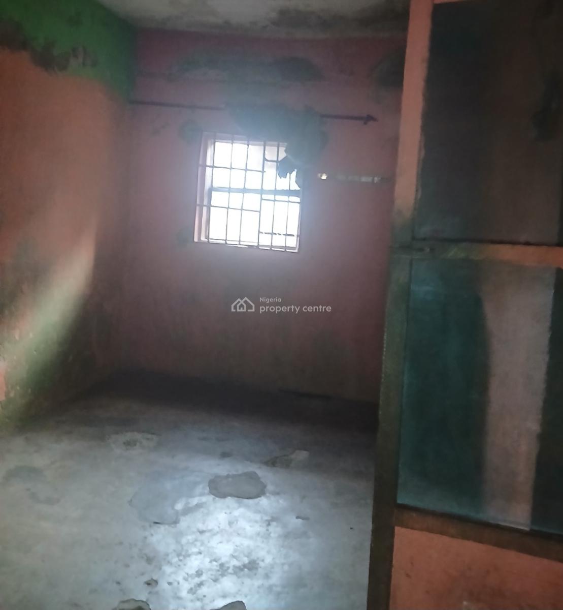 Decent Spacious Self Contain, Yaba, Lagos, Self Contain (single Rooms) for Rent