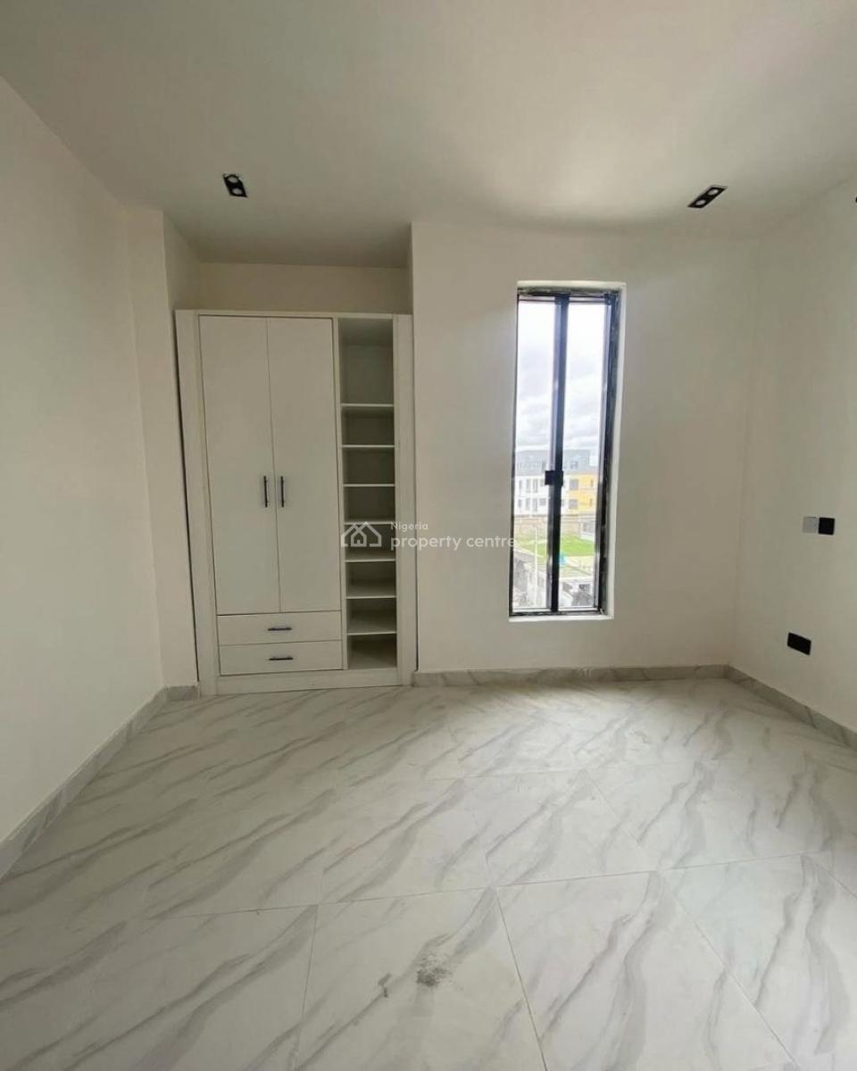 Semi Direct -- Luxury 2 Bedroom Apartment (upstairs Unit), Ologolo, Lekki, Lagos, Flat / Apartment for Rent