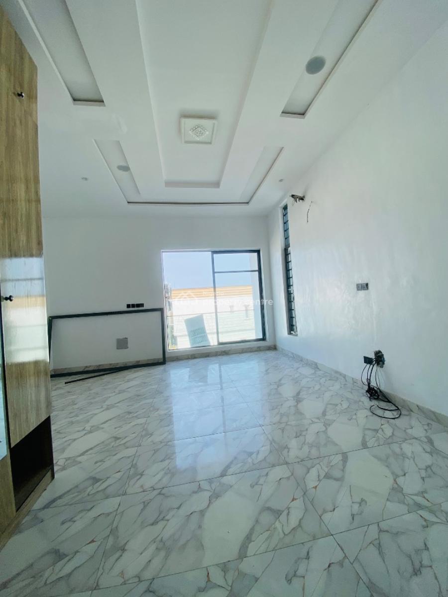 4bedroom Semi-detached with a Bq, Ikota, Lekki, Lagos, Semi-detached Duplex for Sale