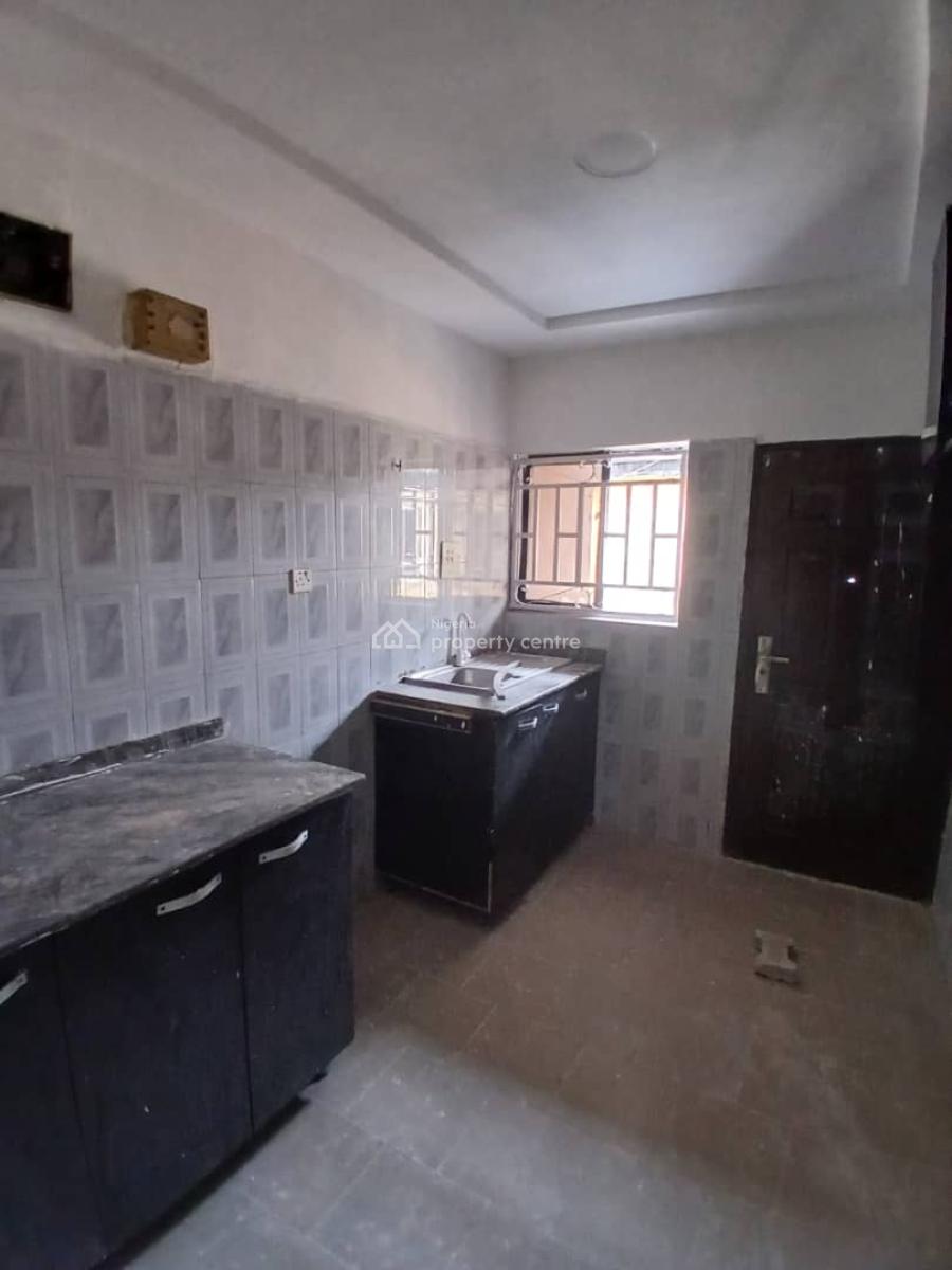 a Luxury 3 Bedrooms Flat with Excel Upstairs and Downstairs, Unity Estate, Badore, Ajah, Lagos, Flat / Apartment for Rent