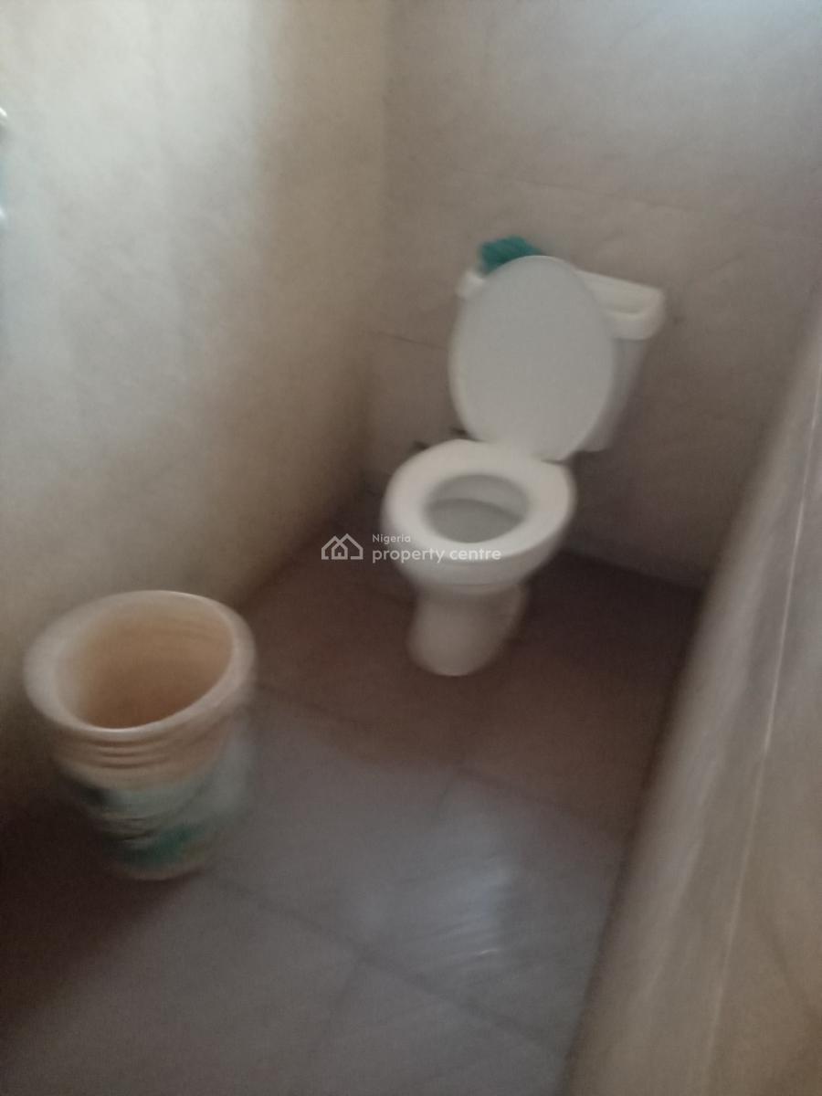 Fantastic Spacious 2 Bedroom Flat, Ldown Estate Okkera  Area Addo Road, Lekki, Lagos, Flat / Apartment for Rent