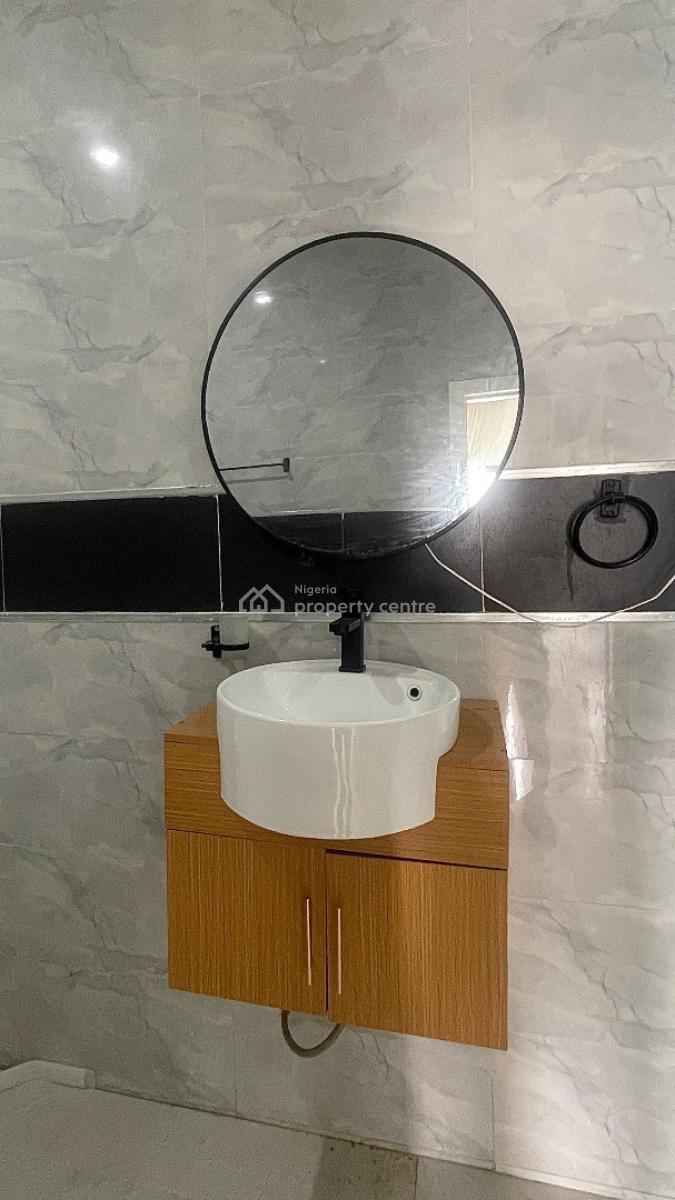 Luxury 4 Bedroom Semi-detached Duplex + Bq+inverter, Chevron, Lekki, Lagos, Semi-detached Duplex for Rent