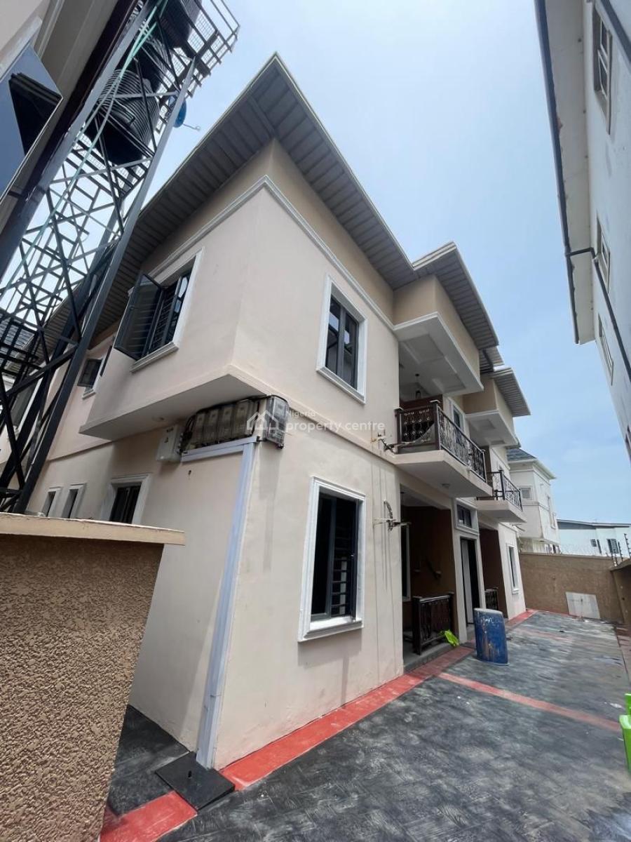 Spacious 2 Bedroom Apartment, Lekki Conservation, Lekki Phase 1, Lekki, Lagos, Flat / Apartment for Rent
