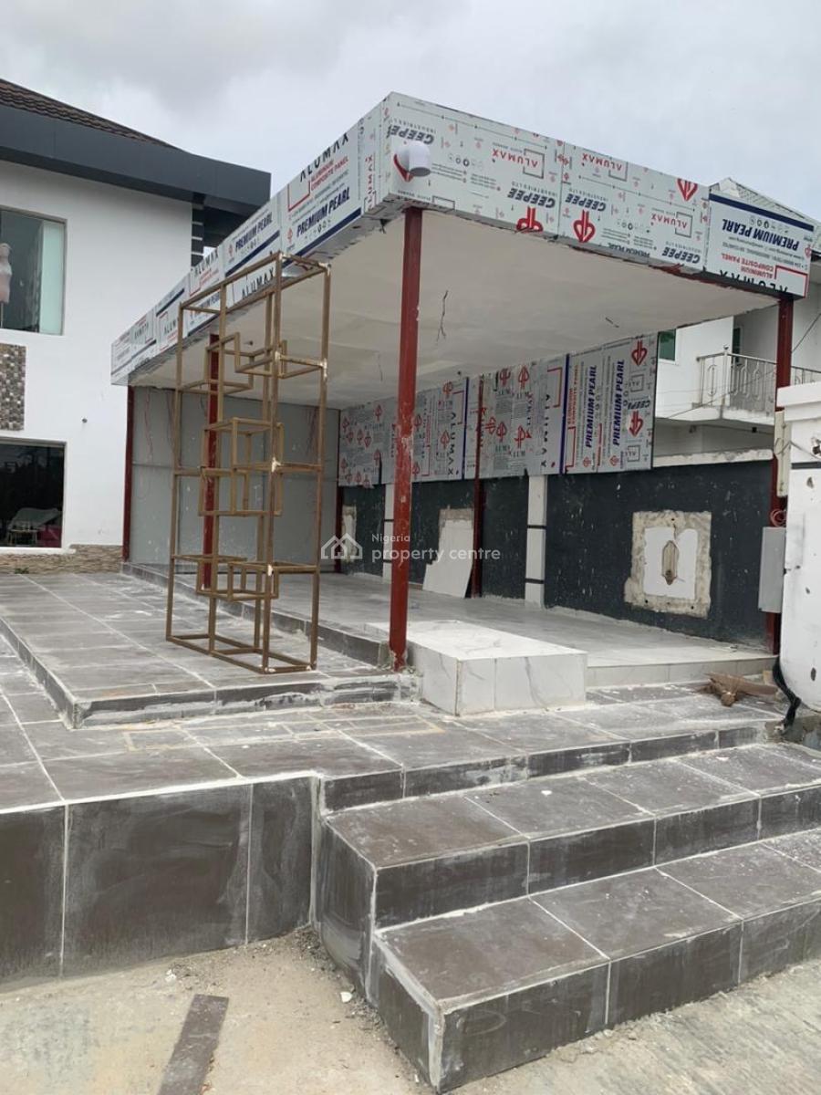 Outdoor Shop Space, Lekki Phase 1, Lekki, Lagos, Shop for Rent