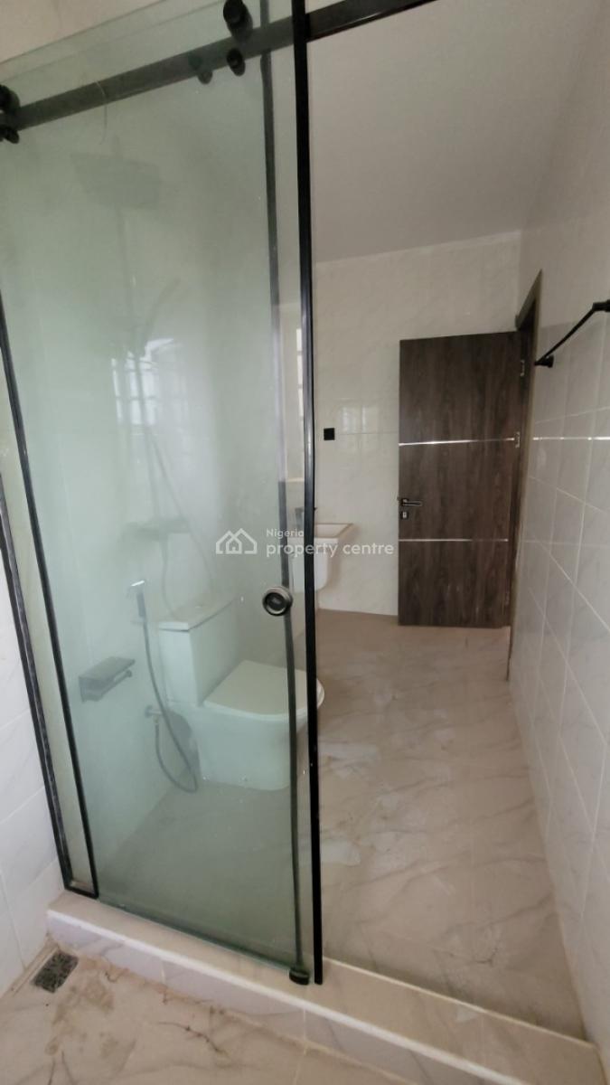 a Well-finished 4-bedroom Fully Detached Duplex with a Basement Garage, Palm Garden Estate, Oluyole Estate, Ibadan, Oyo, Detached Duplex for Sale