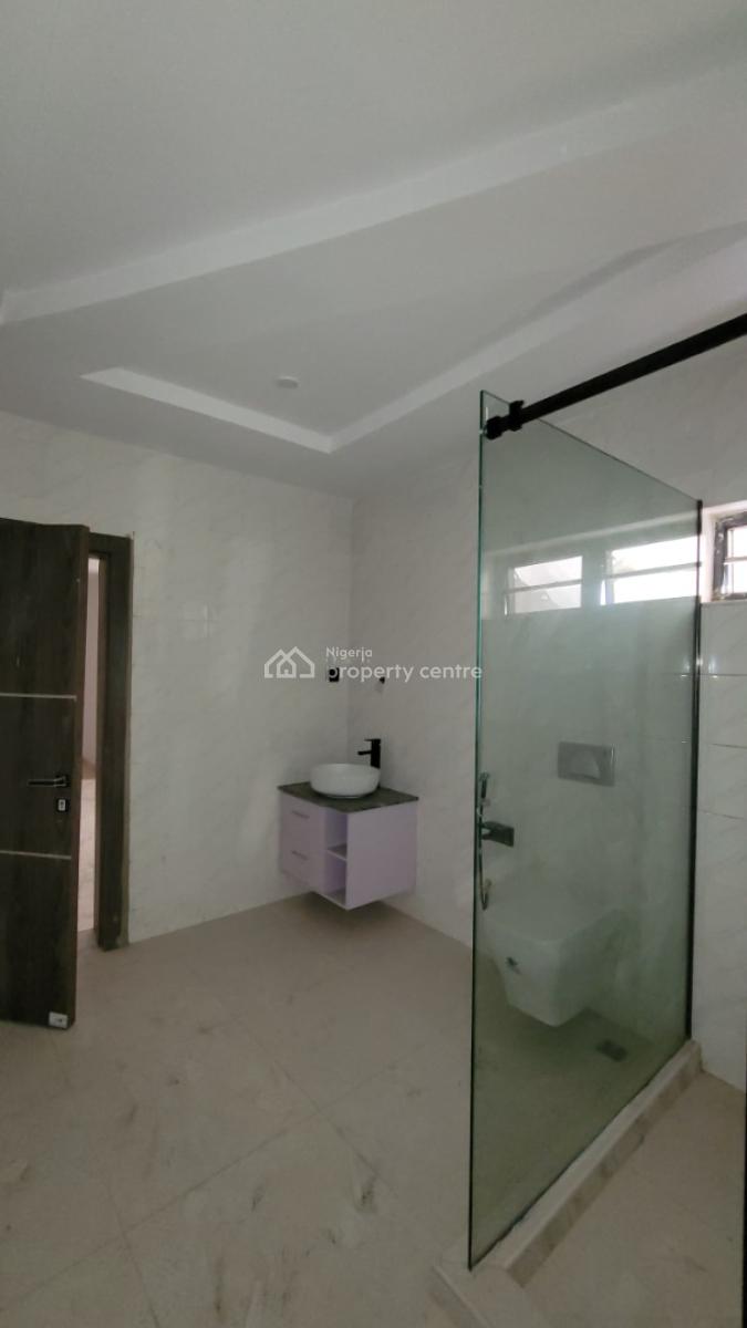 a Well-finished 4-bedroom Fully Detached Duplex with a Basement Garage, Palm Garden Estate, Oluyole Estate, Ibadan, Oyo, Detached Duplex for Sale