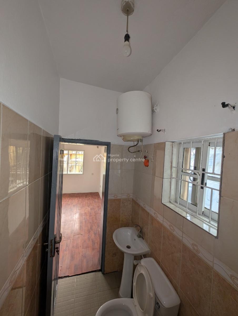 Luxury 2 Bedroom Ensuite Apartment with Pop & Fitted Kitchen, Alpha Beach Road, Igbo Efon, Lekki, Lagos, Flat / Apartment for Sale