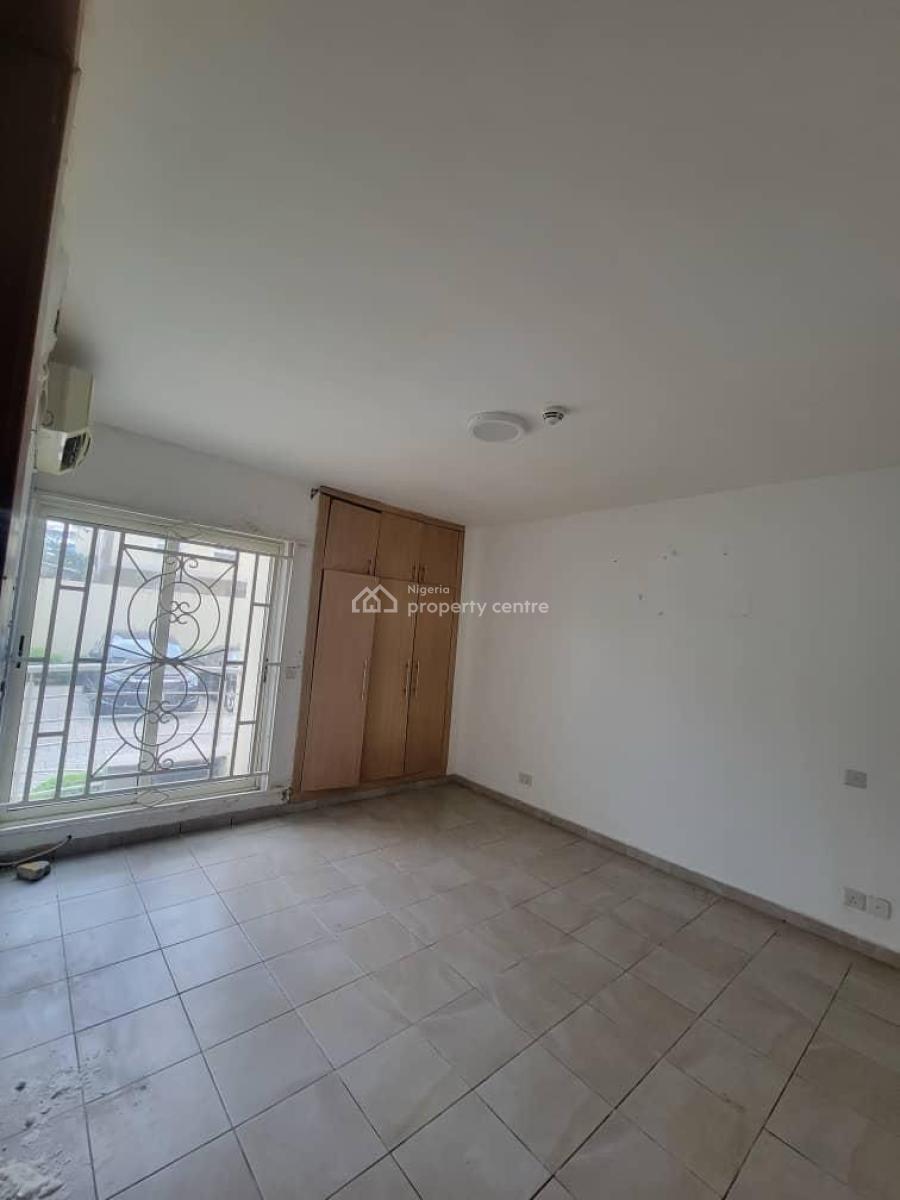 Spacious 3-bedroom Flat with Bq, Elevator and Swimming Pool, Oniru, Victoria Island (vi), Lagos, Flat / Apartment for Sale