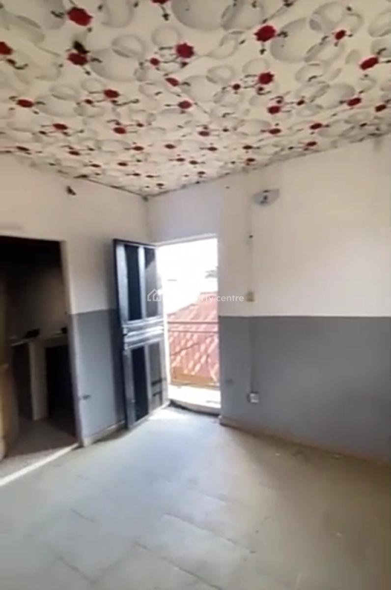 Upstairs Spacious Room Sefcon at Badore { Video}, Sunny Villa Estate, Badore, Ajah, Lagos, Self Contain (single Rooms) for Rent