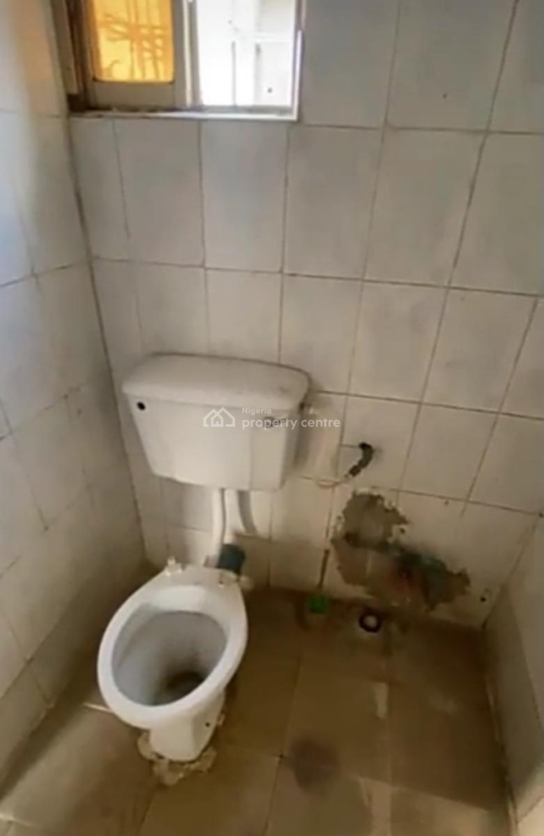 Upstairs Spacious Room Sefcon at Badore { Video}, Sunny Villa Estate, Badore, Ajah, Lagos, Self Contain (single Rooms) for Rent