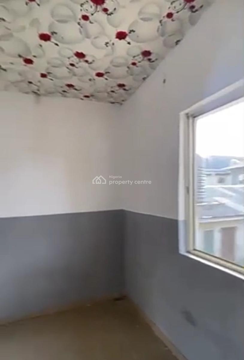 Upstairs Spacious Room Sefcon at Badore { Video}, Sunny Villa Estate, Badore, Ajah, Lagos, Self Contain (single Rooms) for Rent
