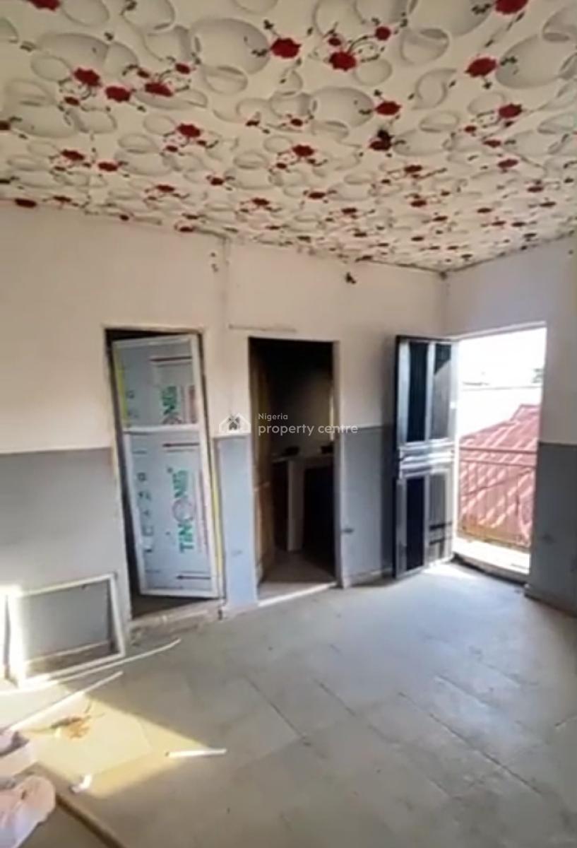 Upstairs Spacious Room Sefcon at Badore { Video}, Sunny Villa Estate, Badore, Ajah, Lagos, Self Contain (single Rooms) for Rent