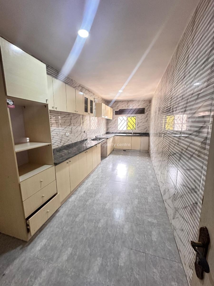 Lovely 3 Bedroom Apartment, Chevron Drive, Lekki Phase 2, Lekki, Lagos, Flat / Apartment for Rent