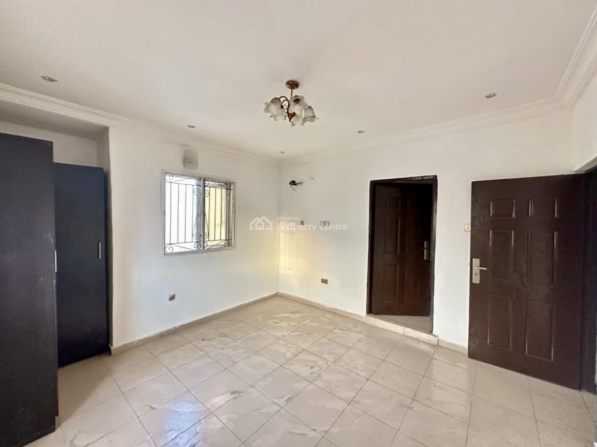 3 Bedroom Apartment (upstairs) Available, Ajah, Lagos, Flat / Apartment for Rent
