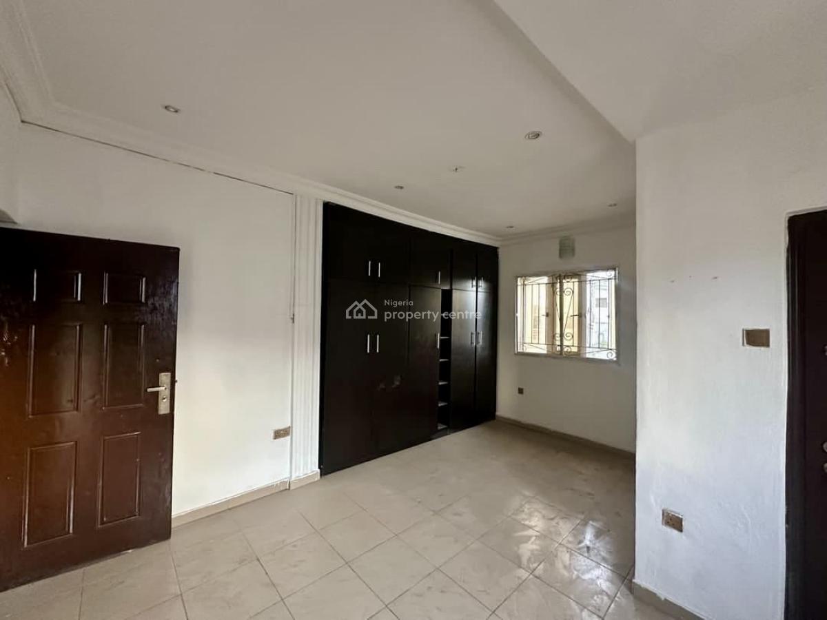 3 Bedroom Apartment (upstairs) Available, Ajah, Lagos, Flat / Apartment for Rent
