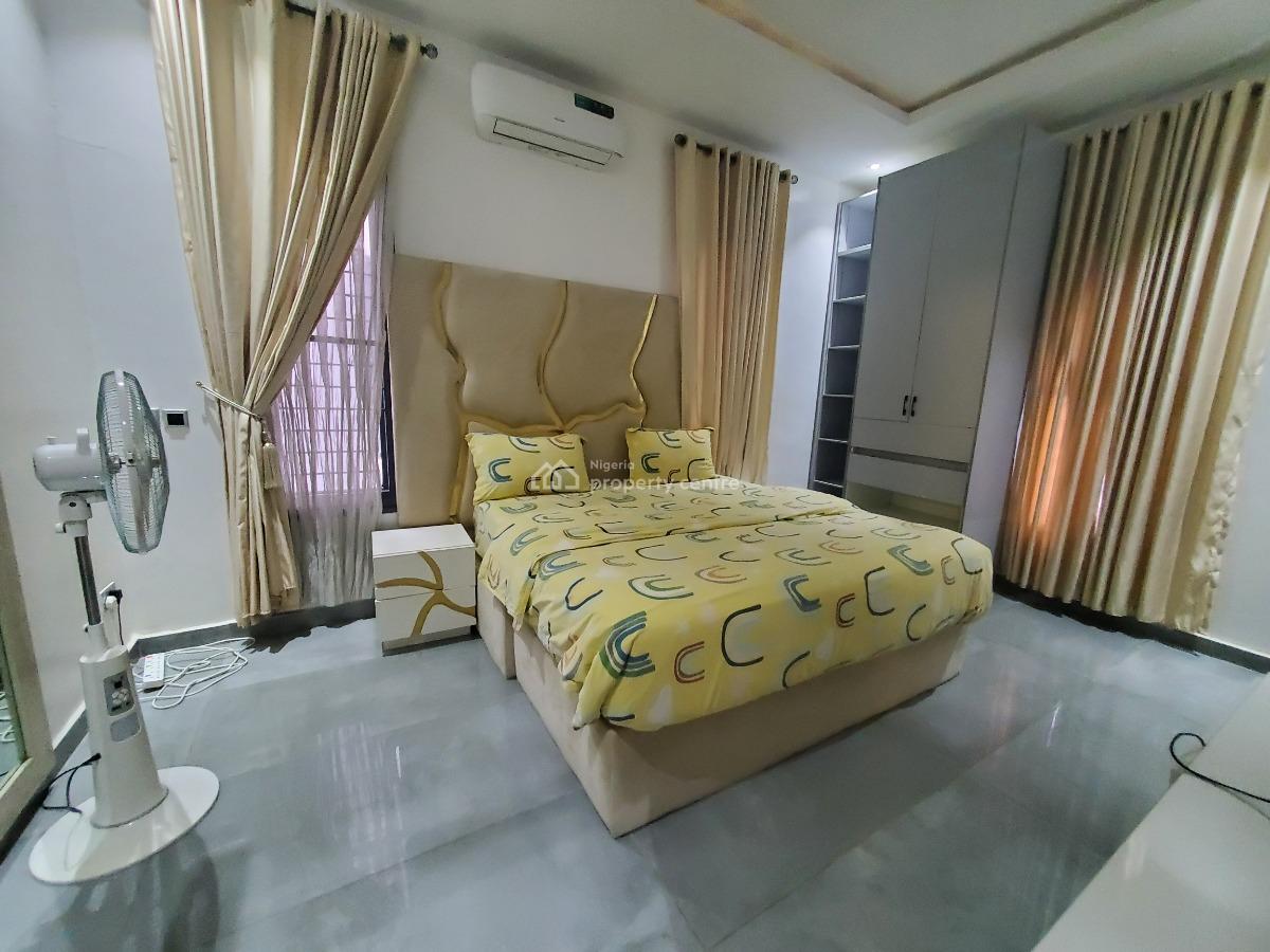 Fully Furnished Five Bedrooms Terrace, Unit 11 Greystone Court, Arch Rotimi Street Off Gbangbala Street Ikate, Ikate Elegushi, Lekki, Lagos, Flat / Apartment for Rent