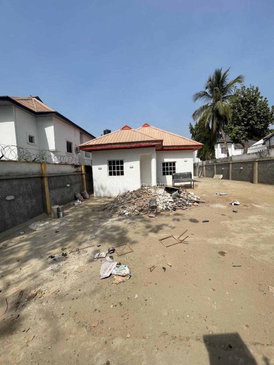 3-bedroom Bungalow Well Renovated, Maitama Main, Maitama District, Abuja, Semi-detached Bungalow for Rent