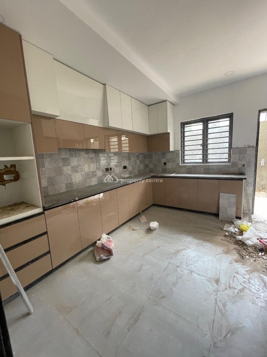 6-bedroom Semidetached with a Room Bq, Maitama District, Abuja, Semi-detached Duplex for Rent