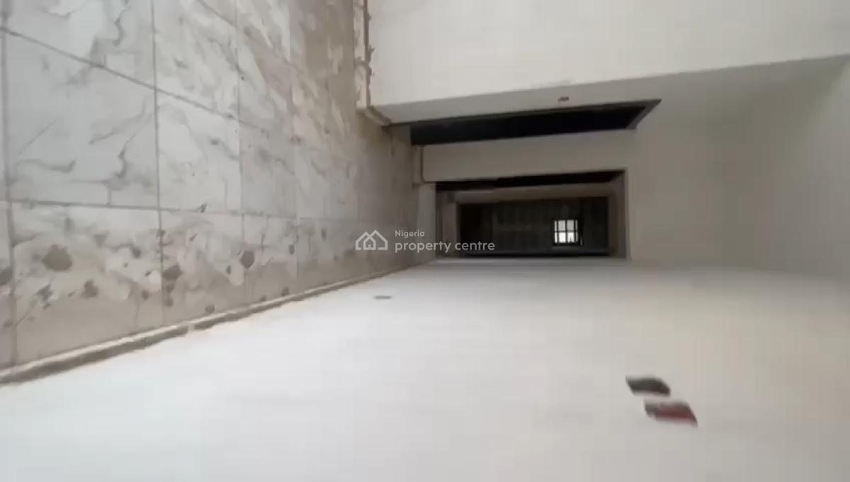 Executive Upstairs Mini-flat, Fola Agoro, Yaba, Lagos, Mini Flat (room and Parlour) for Rent