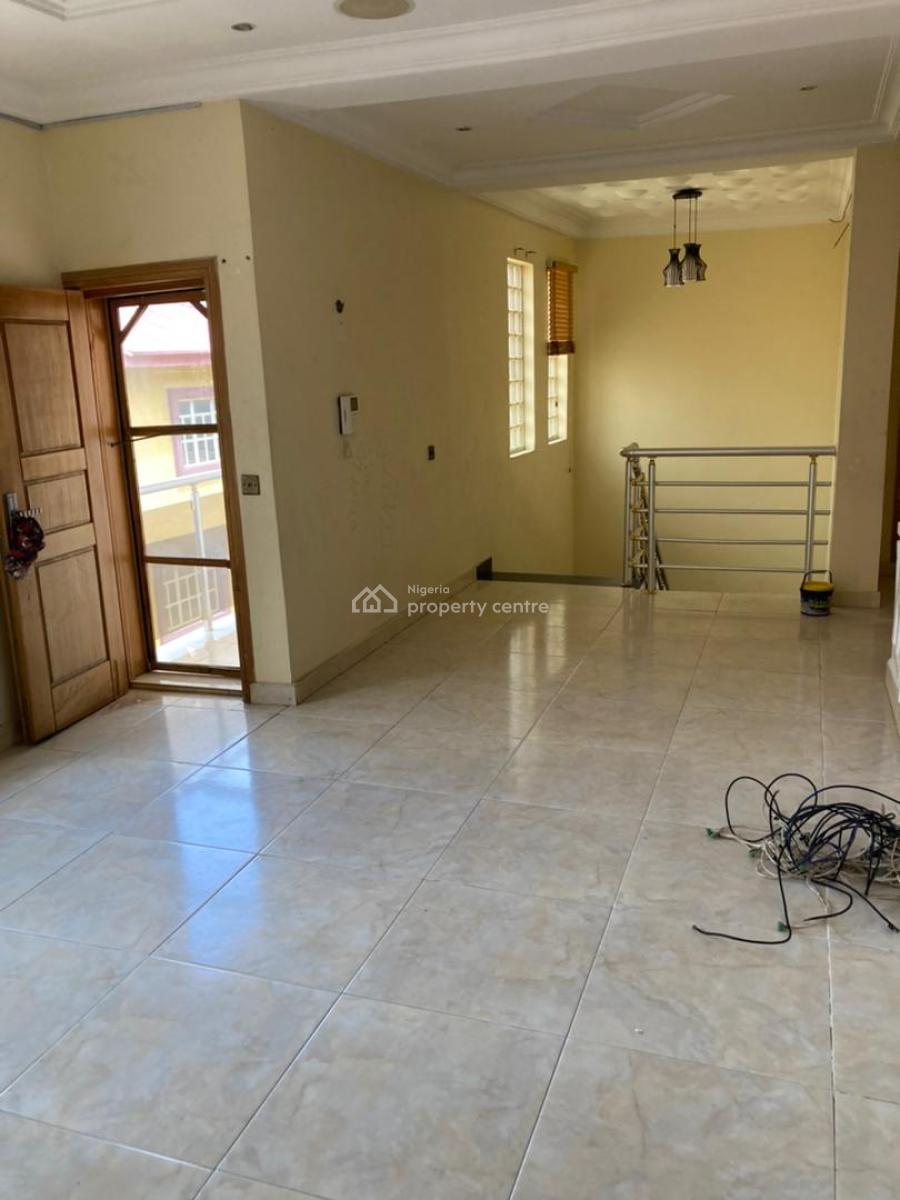 5 Bedroom Semi Detached House with Bq in Lekki Phase 1 for 650m, Lekki Phase 1, Lekki, Lagos, Detached Duplex for Sale