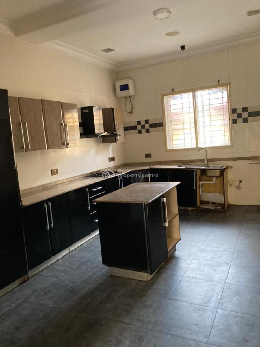 5 Bedroom Semi Detached House with Bq in Lekki Phase 1 for 650m, Lekki Phase 1, Lekki, Lagos, Detached Duplex for Sale