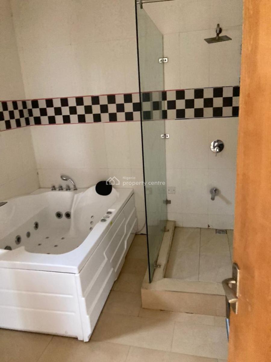 5 Bedroom Semi Detached House with Bq in Lekki Phase 1 for 650m, Lekki Phase 1, Lekki, Lagos, Detached Duplex for Sale