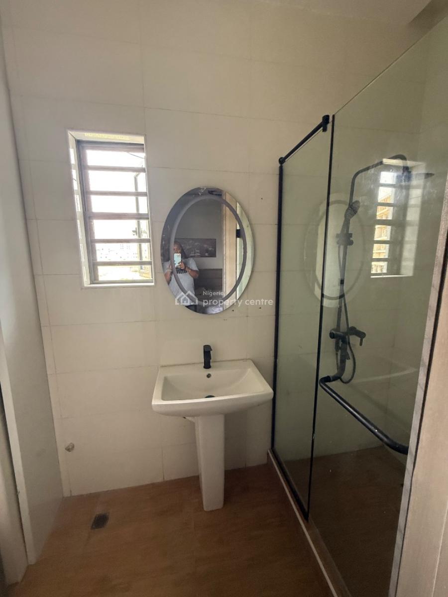 Furnished 3 Bedroom Flat with Swimming Pool and Gym for Distress, Freedom Way, Lekki Phase 1, Lekki, Lagos, Block of Flats for Sale